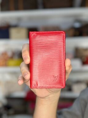 lv red epi card holder